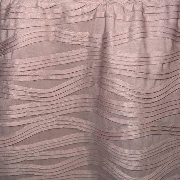 Sparkle and fade size Medium pink skirt - Picture 2 of 4